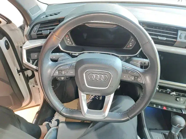 Audi Q3 — Фото автомобиля 10