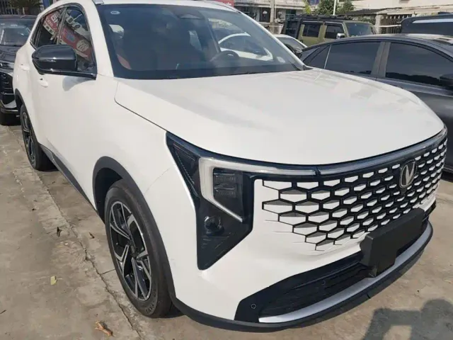 Changan CS55 Plus — Фото автомобиля 3
