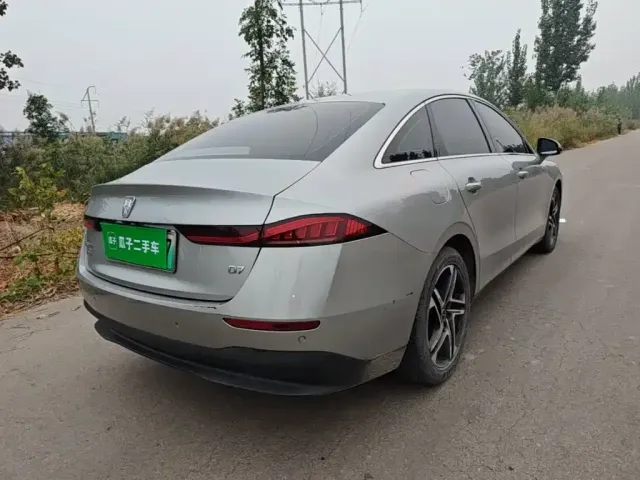 Roewe D7 — Фото автомобиля 6