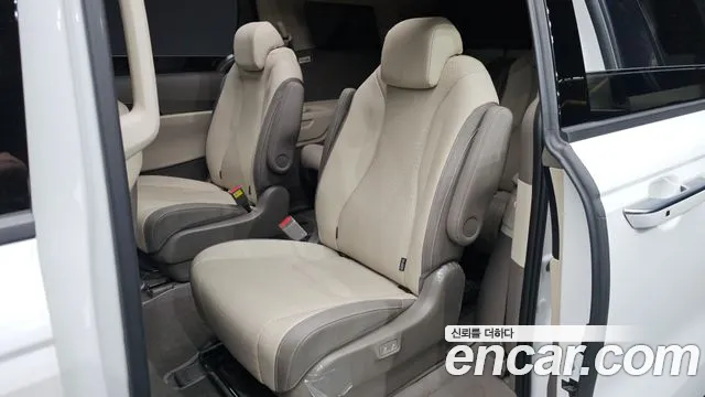 Kia Canival Новый Carnival 4 поколение Дизель 9 мест Signature — Фото автомобиля 21