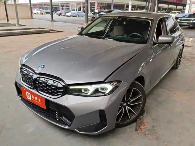 Фотография автомобиля — BMW 3 Series