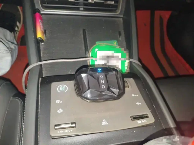 BYD Qin L — Фото автомобиля 10