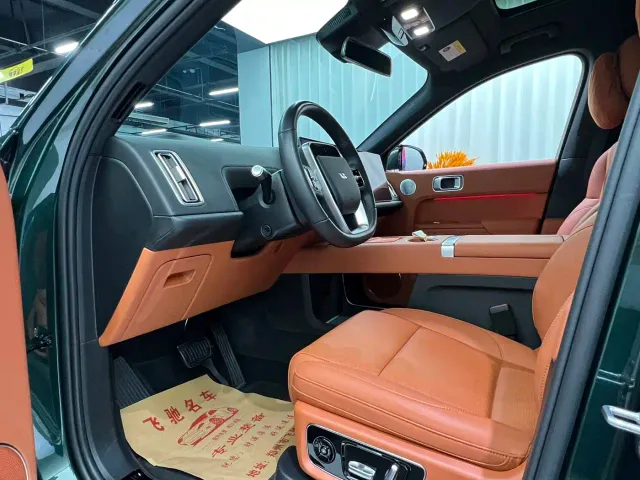 Li Auto L8 — Фото автомобиля 6