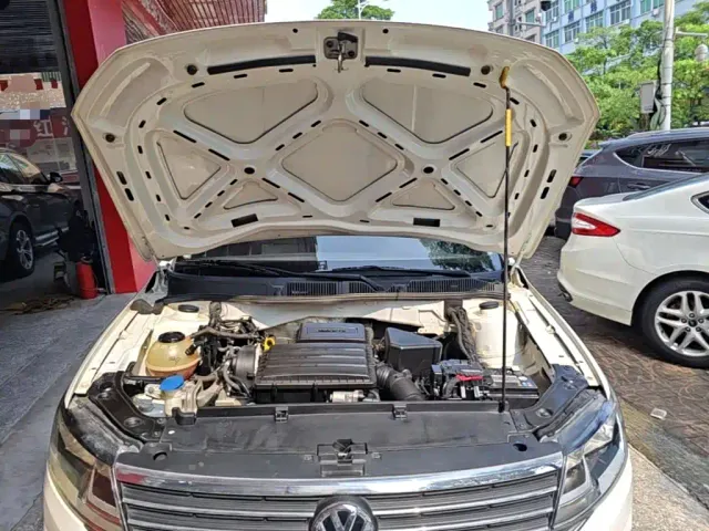 Volkswagen Lavida — Фото автомобиля 19