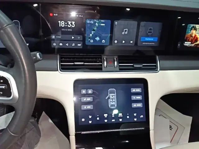 Li Auto ONE — Фото автомобиля 12