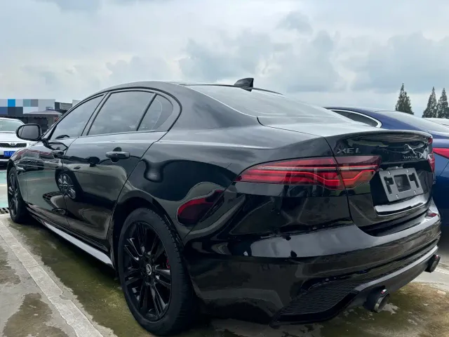 Jaguar Jaguar XEL 2024 Model 2.0T 250PS R-DYNAMIC S Gloss Black Sport Edition — Фото автомобиля 19