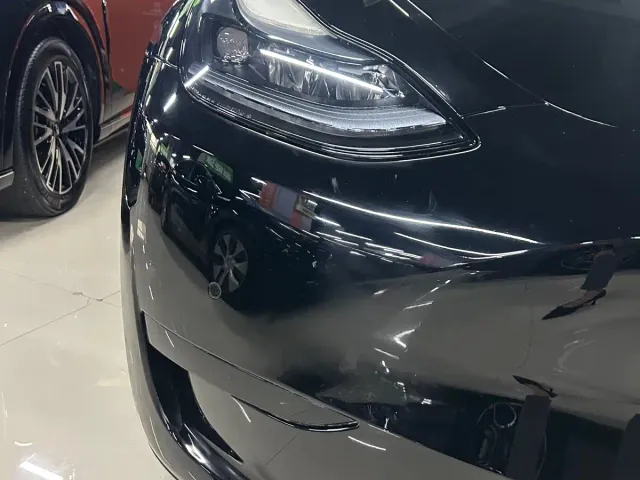 Tesla Model Y — Фото автомобиля 12
