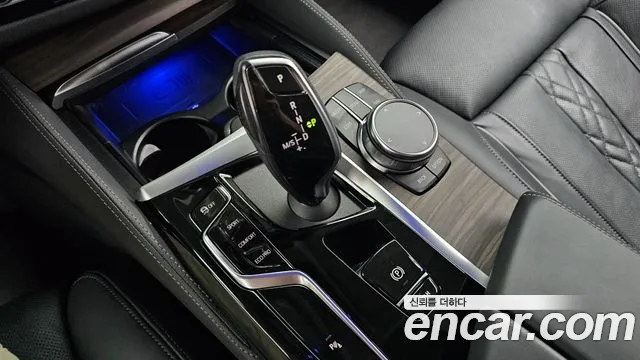BMW 5 Series G30 — Фото автомобиля 12