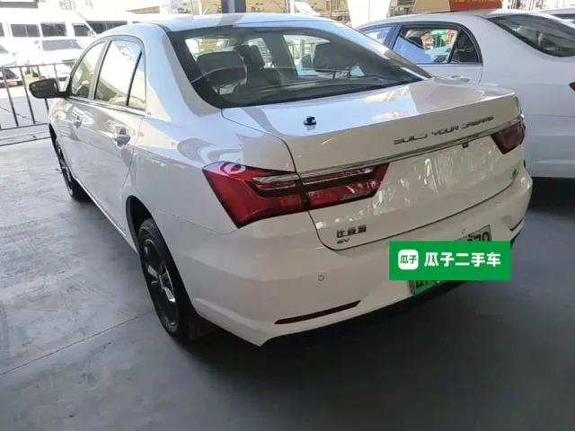 BYD Qin — Фото автомобиля 4