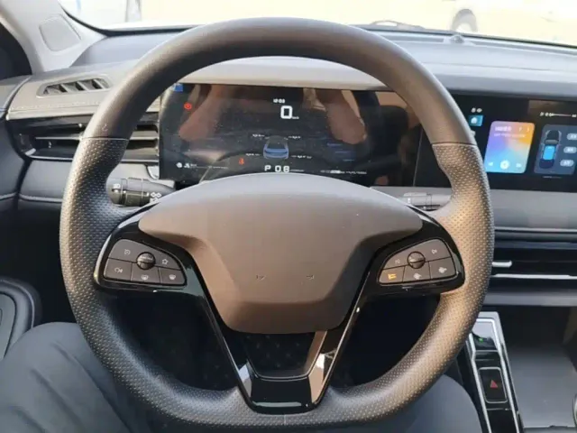 Roewe i5 — Фото автомобиля 10