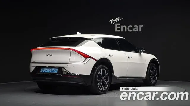 Kia EV6 — Фото автомобиля 2