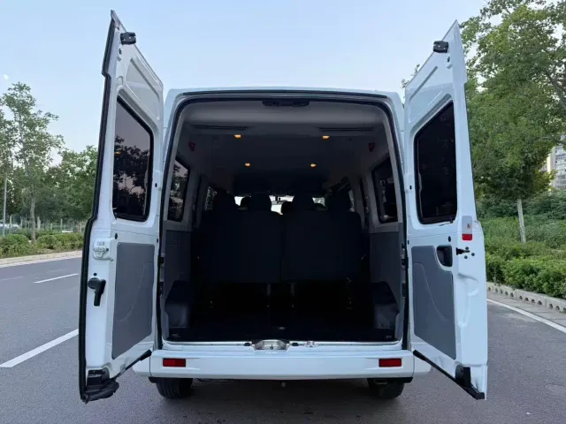 Maxus Xintu V80 — Фото автомобиля 7