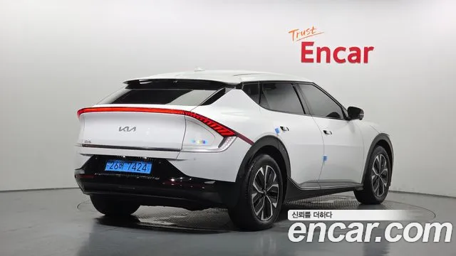 Kia EV6 — Фото автомобиля 2