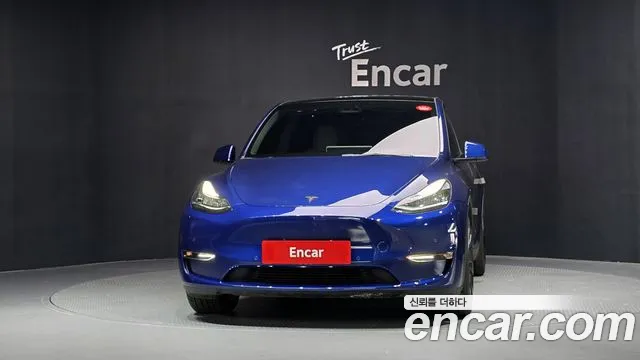 Tesla Model Y — Фото автомобиля 2