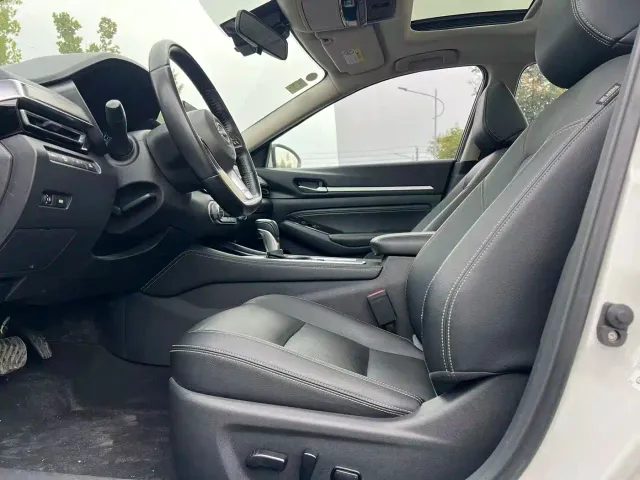 Nissan Teana — Фото автомобиля 4