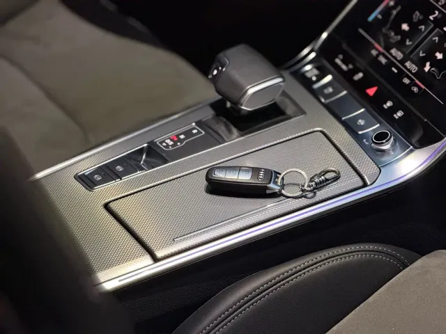 Audi A6L — Фото автомобиля 14