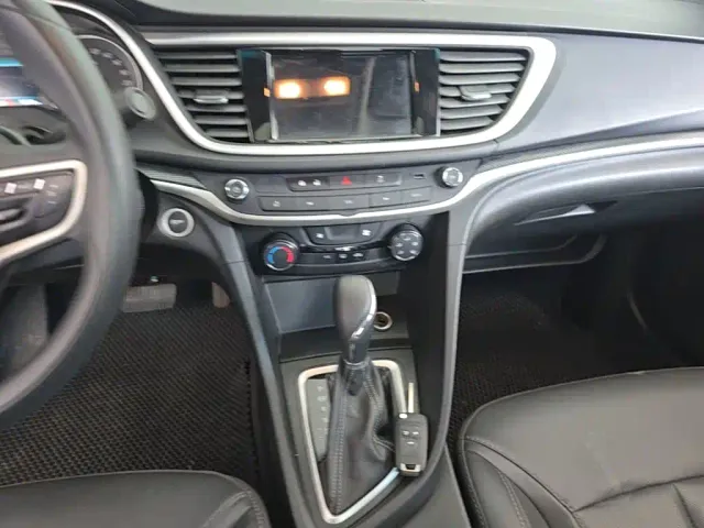 Buick Excelle — Фото автомобиля 12