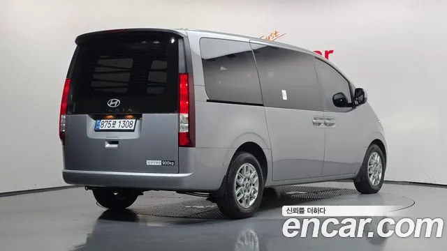Hyundai Staria Staria — Фото автомобиля 2