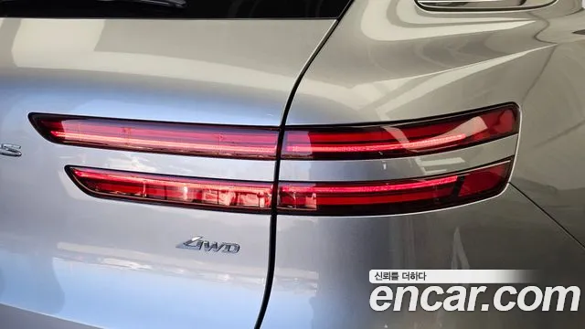 Genesis GV70 — Фото автомобиля 8