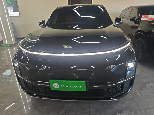 Li Auto L8 — Фото автомобиля 2
