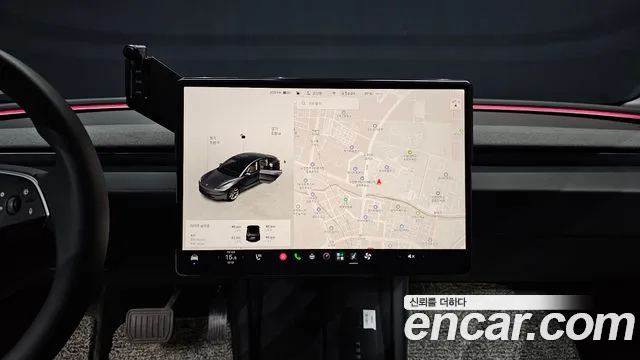 Tesla Model 3 — Фото автомобиля 14