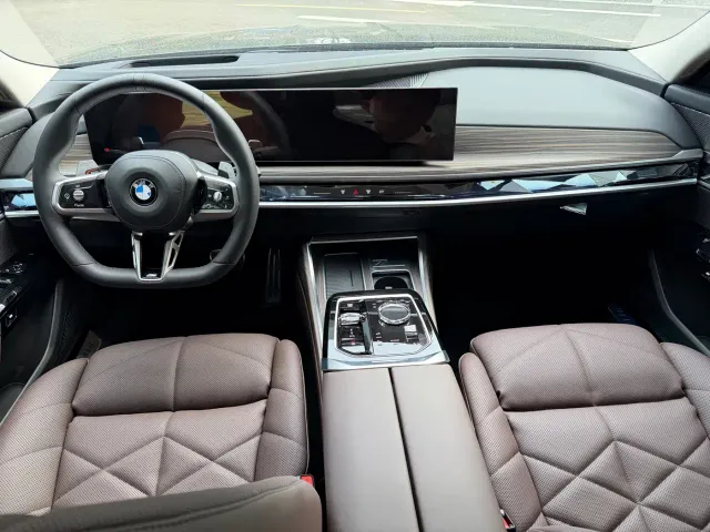 BMW 7 Series — Фото автомобиля 5