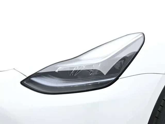 Tesla Model Y — Фото автомобиля 17