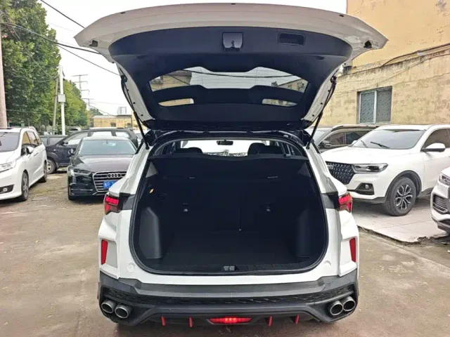 Geely Binyue — Фото автомобиля 18