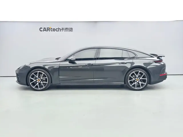 Porsche Panamera — Фото автомобиля 3