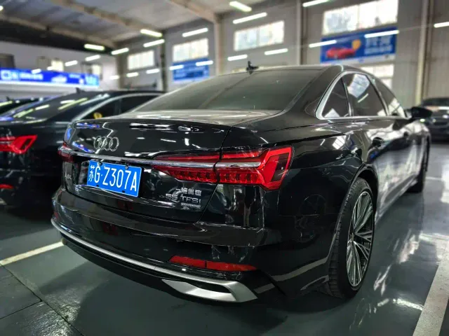 Audi A6L — Фото автомобиля 5