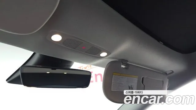 Tesla Model 3 — Фото автомобиля 21