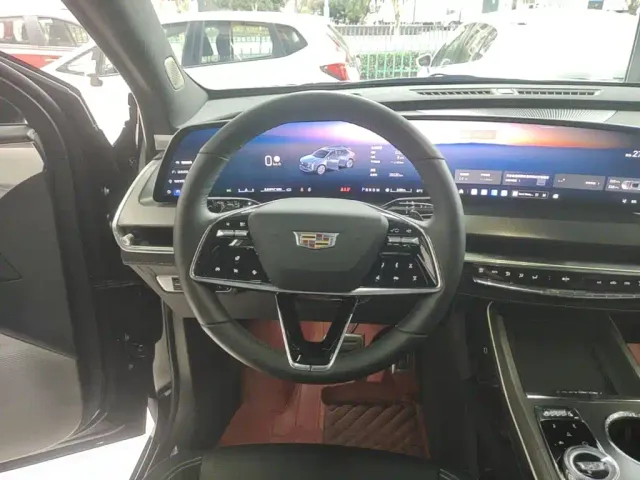 Cadillac XT5 — Фото автомобиля 10