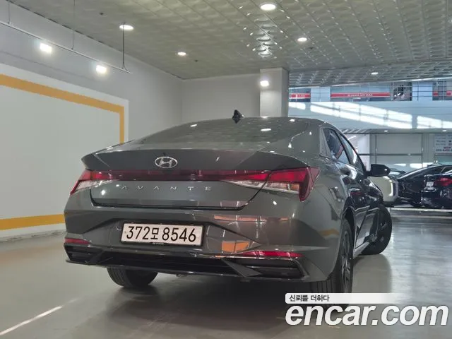 Hyundai Avante — Фото автомобиля 4