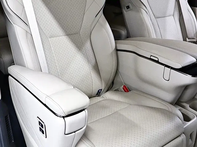 Toyota Vellfire — Фото автомобиля 18