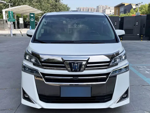 Toyota Vellfire — Фото автомобиля 2