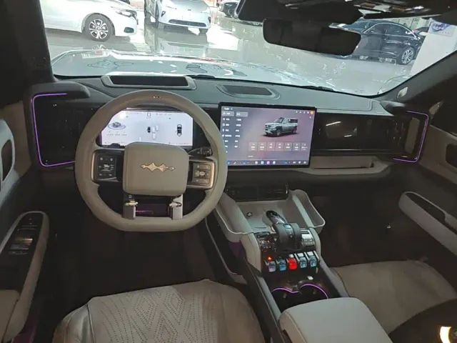 BYD FangChengBao Leopard 5 — Фото автомобиля 9