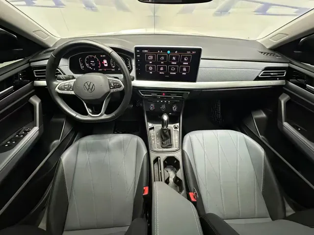Volkswagen Lavida — Фото автомобиля 8