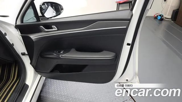 Kia K5 Новый K5 3 поколение 2.0 LPi(Для проката) — Фото автомобиля 23
