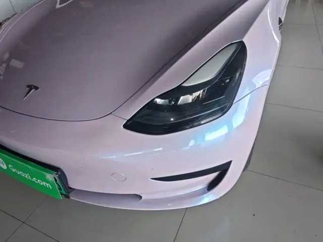 Tesla Model 3 — Фото автомобиля 23