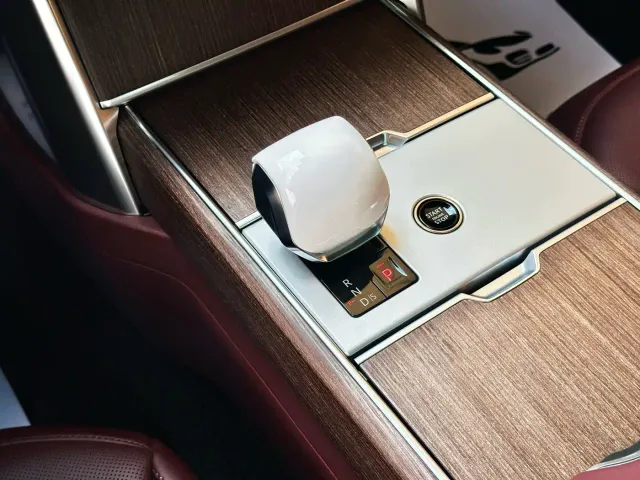 Land Rover Range Rover — Фото автомобиля 9