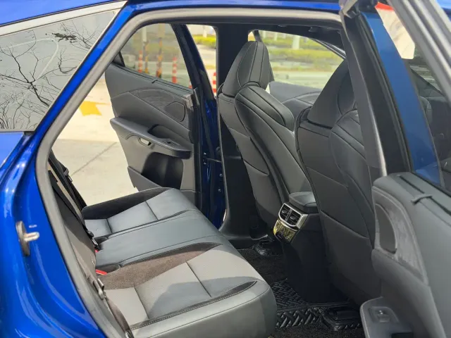 Lexus RX — Фото автомобиля 12