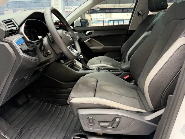 Audi Q3 — Фото автомобиля 14