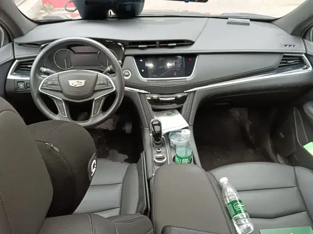 Cadillac XT5 — Фото автомобиля 10