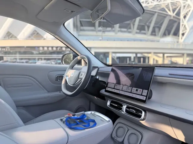 Leapmotor B10 — Фото автомобиля 13