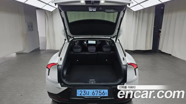 Kia EV6 — Фото автомобиля 22