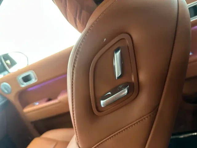 Li Auto L9 — Фото автомобиля 22