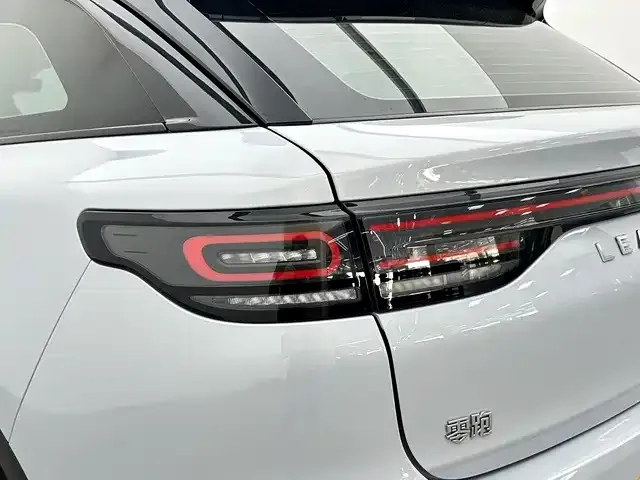 Leapmotor C11 — Фото автомобиля 19