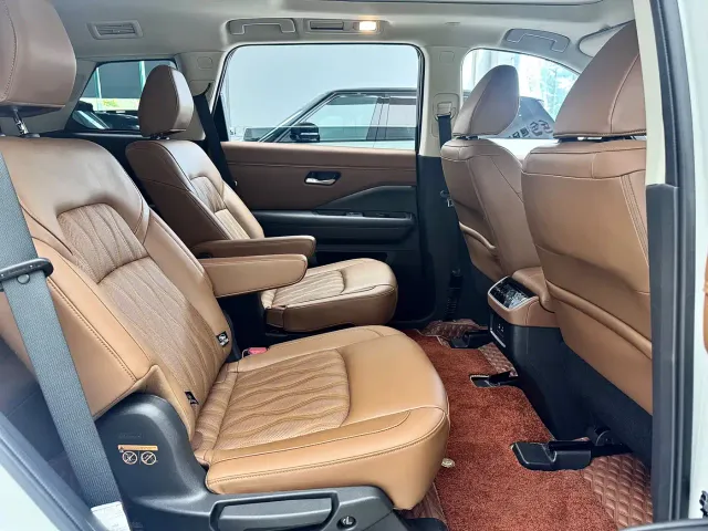 Nissan Terra — Фото автомобиля 13