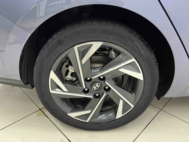 Hyundai Elantra — Фото автомобиля 22