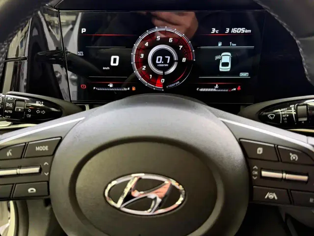 Hyundai Elantra — Фото автомобиля 9